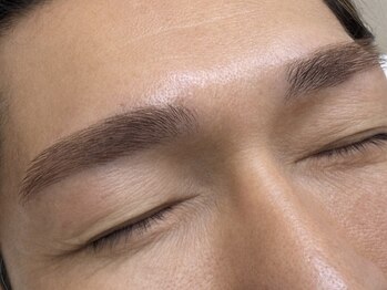 アールプラス 新宿(ar+)/眉ワックス＋カラー　担当:miki