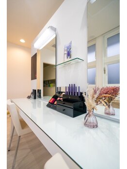 ポーラ ザ ビューティ 滝川店(POLA THE BEAUTY)/メイクスペース全体