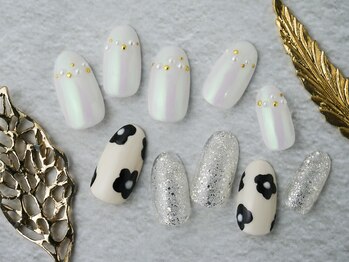 ネイルサロンアンドスクール ミュー(Nail Salon & school mieux)/パールオーロラ-フラワーネイル
