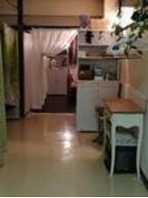 ラナゴミ 千葉駅前店(La nagomi)/扉を開けたその先は…