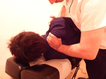 ソティス カイロプラクティック 川崎(Sothys chiropractic)/首・肩の施術