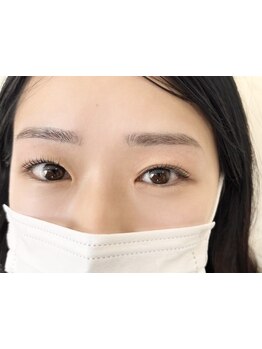 ナチュラル上品な目元にしたい