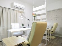 ペル(Per)/白基調の空間で美爪に♪