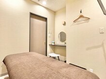 ヴィヴィー(vivie)/小顔矯正・ヘッドスパ・毛穴ケア