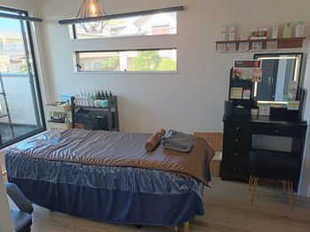 トゥジュール バイ ボウケンフライ(toujours by Bokenfly)/【サロン】【ヘッドスパ】