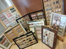 アンドナイン(&9)の雰囲気(デザインが、決まっていないお客様もご来店後にお決め頂けます♪)