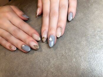 ネイルアイルーム トテ(tote.)/シアーブルーネイル