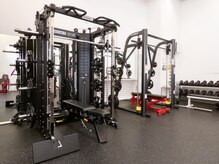 セミパーソナル キックボクシング ターゲット シブヤ(TARGET SHIBUYA)/B2Fフロアマシーン