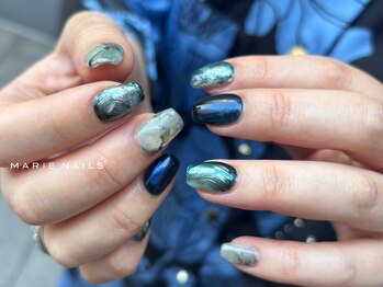 マリーネイルズ 表参道店(MARIE NAILS)の写真/★オフ込みcolor &trend design¥7900！ご予算に応じて600以上のアートをご用意♪JNA1級以上と認定講師在籍