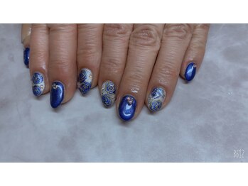 ベーラ(Bella)/ブルーカラーフラワーネイル