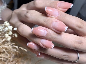 サロンドフォーエイチ(salon de 4H)/グラデーションスキニーライン☆