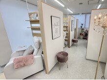 ナナズネイル 魚町店(NANA’sNail)/サロン内雰囲気