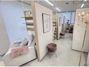 ナナズネイル 魚町店(NANA’sNail)/サロン内雰囲気
