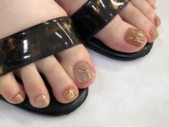 クラッチ ネイル 天王寺 あべの(CLUTCH Nail)の写真/仕事で自由にネイルができない方に♪足元だけは何にも縛られず、自由に自分を表現しよう♪