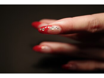 モア ネイル(MOA NAIL)/赤フレンチ