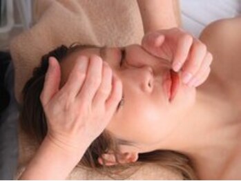 ルナビューティー 赤坂(LUNA beauty)/韓国本場小顔コルギ/骨気