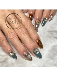 ブラウンべっ甲×グリーン