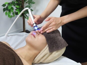 リゲルス(Regel)の写真/【エイジングケア】当店オススメの光フェイシャルは思わず触りたくなるつるすべ肌に！お得に美肌をget♪