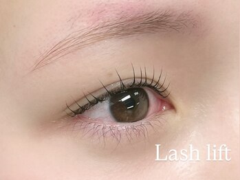 エサージュ 表参道店/まつ毛パーマ/担当：岡田