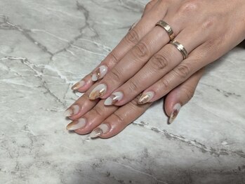 ビーネイル(Bee Nail)の写真/【美しさを重視した美フォルム☆】自爪が短い方、指先を細く長く魅せたい方に◎