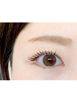 ナチュラル上品な目元にしたい