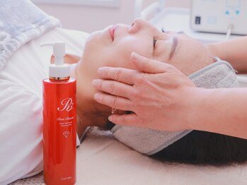 チェリー(cherry)の写真/40代からの本格エイジングケア◎シミしわ、くすみ、たるみ、毛穴のお悩みをケアできる贅沢フェイシャル