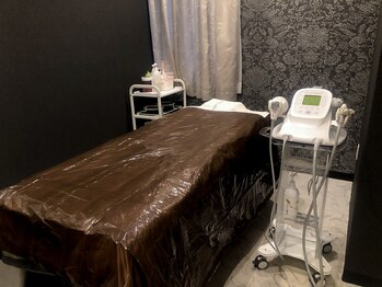 エヴァーグレース 川崎店/ボディルーム