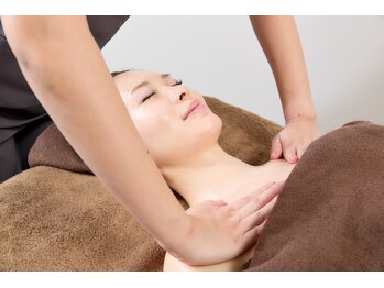 フェイスドット 渋谷(face.)/ララピールにはマッサージ付き