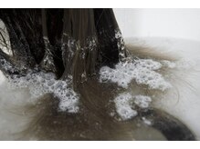 モーヴ(MAUVE)の雰囲気（マイクロバブルmarbbで皮脂や汚れスッキリ）