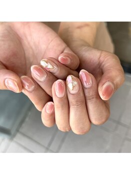 トータルサロン 白べぇーっ プラス/クーポンネイル