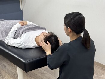 香椎駅前リハキュア鍼灸整骨院の写真/ガチガチの首肩こり、腰痛を本格整体でスッキリ解消!骨盤矯正整体+マッサージ2,980円!頭痛や眼精疲労にも◎