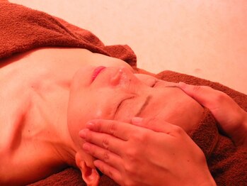 スプリームの写真/【当店人気No.1★フェイシャルエステ初回¥3300】マスクによる乾燥やエイジングサインにお悩みの方に◎