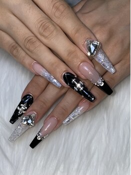 カルマ(KARMA)の写真/人と被らない華やかなデザインで気分もUP！ブライダルやイベント・推し活用にもオススメ◎