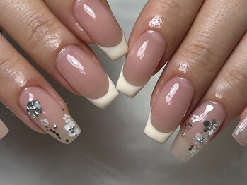 ヌーヌーネイル(nuunuu nail)の写真/日常にそっと馴染む、静かな可愛さを纏うシンプルネイル