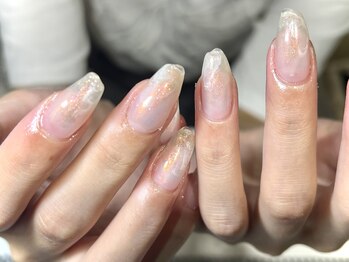 人気のニュアンスネイル