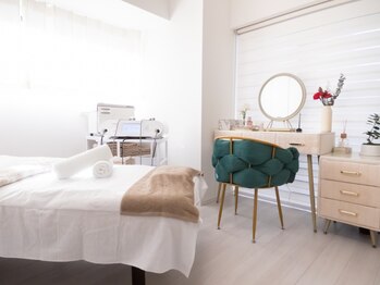 ワンエストサロン(One est.salon)の写真/【インディバ最新機種EDONA PLUS使用】三田駅から徒歩2分の好立地にNEW OPEN!都度払いが可能なサロン◎