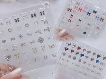 nail salon LOEN四条烏丸 フィルイン/ワンカラー/ワンホンネイル/長さだし/持ち込みの雰囲気(フィルイン/マグネットネイル/長さ出し/ワンカラー/持ち込み)