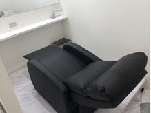 ブレス セルバテラス泉店(BLESS)の雰囲気（寝心地◎のリクライニング♪[眉毛/カラーエクステ/アイブロウ]）