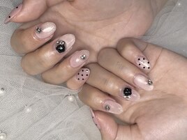 ドット＆フラワーネイル