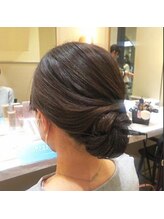 アトリエはるか エキュートエディション御茶ノ水店/シニヨン