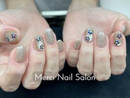 春夏人気流行りデザイン