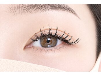 シャイン(Shine)の写真/【完全個室】高濃度束感×LEDエクステ｜50分・80分付け放題で圧倒的なボリュームeyeに◎