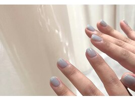 くすみブルーグレー