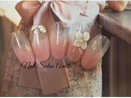 グラデーション×大人上品ネイル