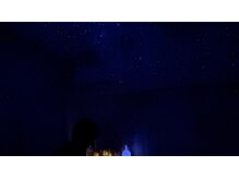 エルウィズユー(L with U)/照明の明暗は細かく調整できます