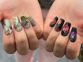 シー(SHE)/ちぐはぐネイル