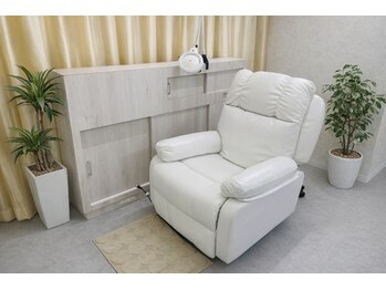 エメローズ 大宮店(AIMEROSE)/ゆったりソファ