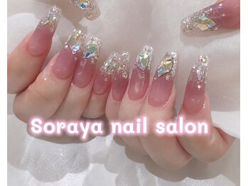 ソラヤ(Soraya)/ワンホンビジューネイルつけ放題