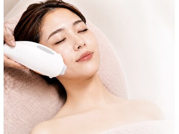 ブリス(bliss)の写真/顔脱毛で綺麗な肌を目指そう!ワントーン明るい肌で自分磨きをスタートしませんか☆