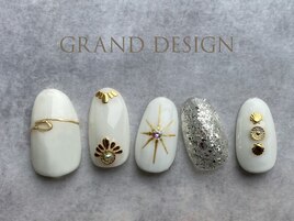 ゴールドスタッズネイル